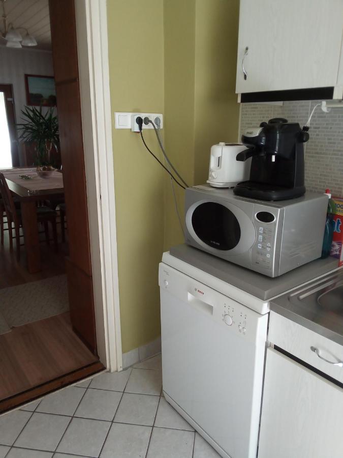 Vadkacsa Apartmanhaz Medencevel Zamardi Exterior photo