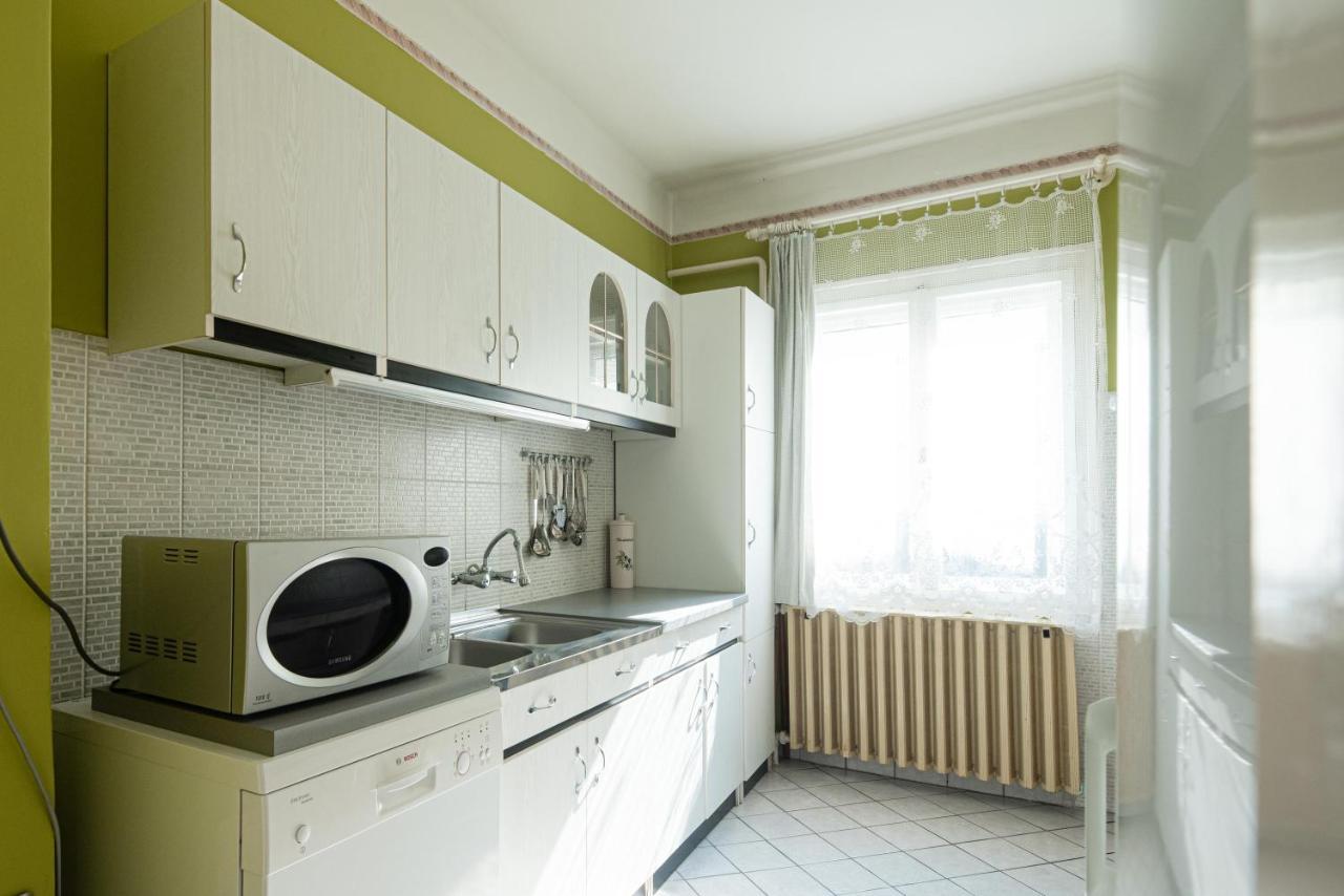 Vadkacsa Apartmanhaz Medencevel Zamardi Exterior photo