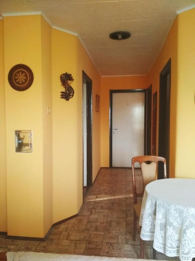 Vadkacsa Apartmanhaz Medencevel Zamardi Exterior photo