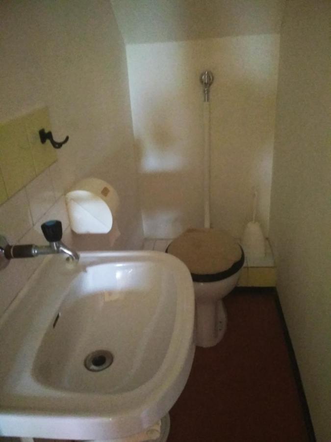 Vadkacsa Apartmanhaz Medencevel Zamardi Exterior photo