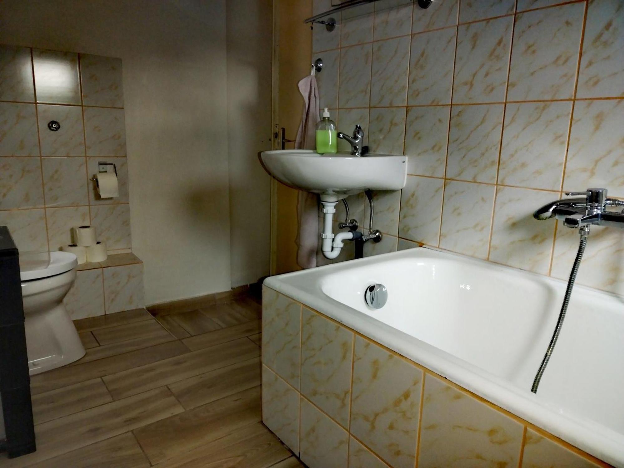 Vadkacsa Apartmanhaz Medencevel Zamardi Exterior photo