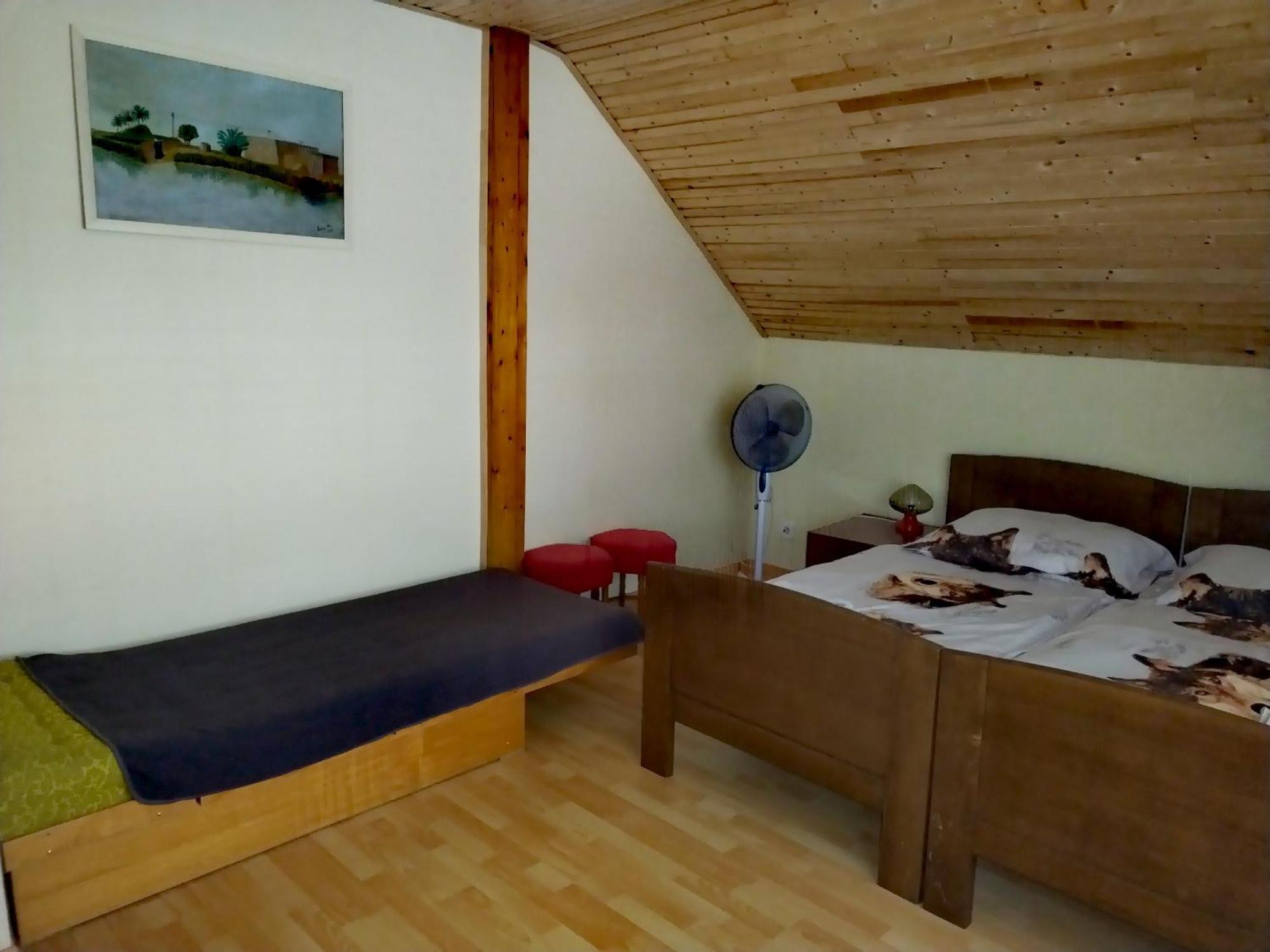 Vadkacsa Apartmanhaz Medencevel Zamardi Exterior photo